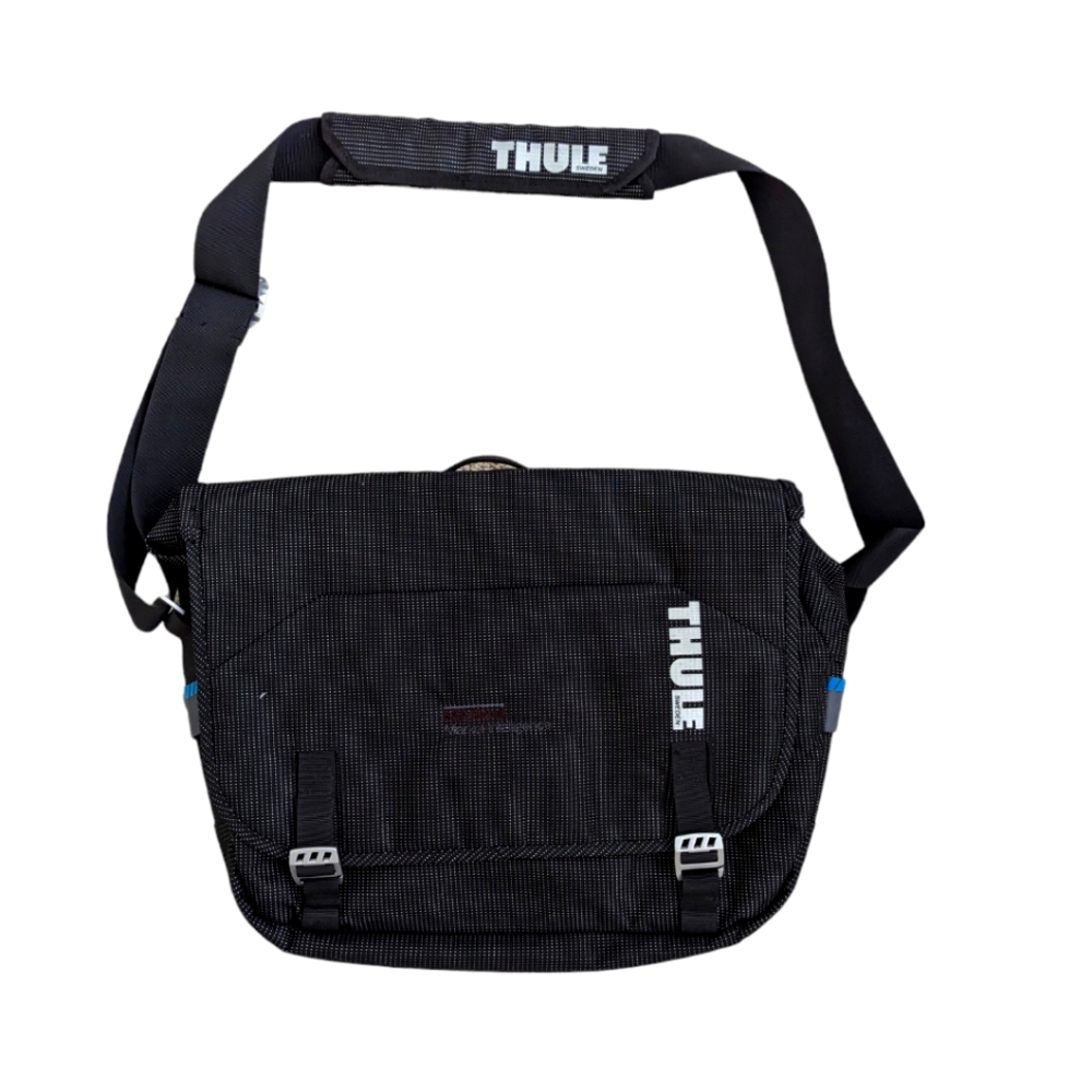 Thule Stravan 15” messenger laptop shoulder travel bag